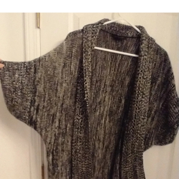 BCBG MaxAzria Open Sweater Cardigan L Short Bat Sleeve Black Tan Chunky Knit - Picture 3 of 8